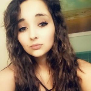 Meet your Posher, Taya